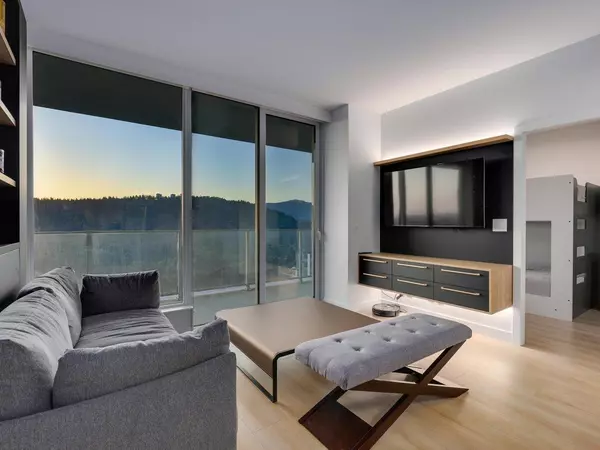 567 Clarke RD #2902, Coquitlam, BC V3J 0K7