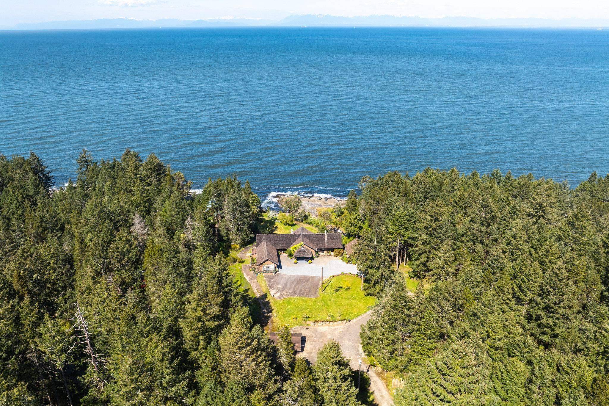 474 W Sticks Allison RD Galiano Island, BC V0N 1P0