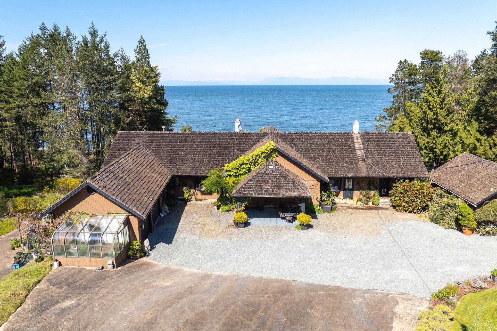 474 W Sticks Allison RD Galiano Island, BC V0N 1P0