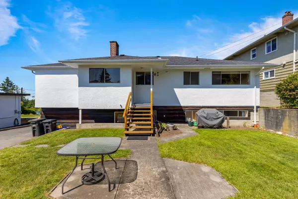 Burnaby, BC V5J 3W3,7988 Sussex AVE