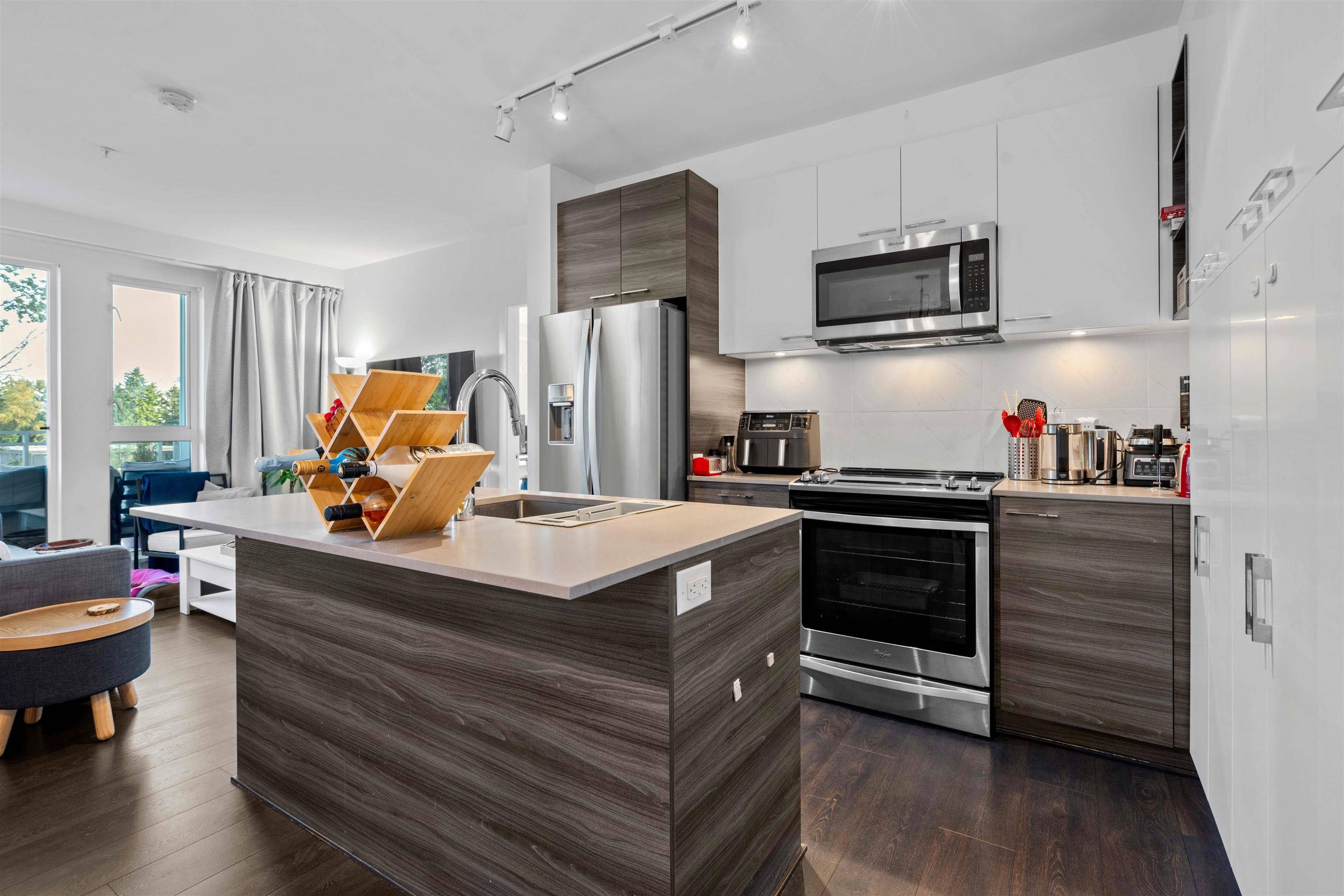 13963 105 BLVD #525 Surrey, BC V3T 0M9