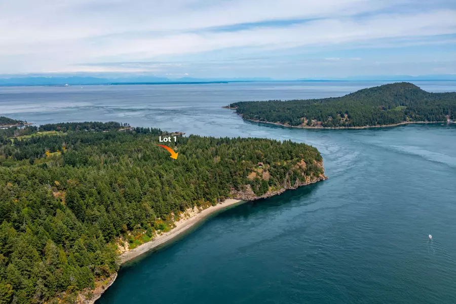 286 Orca View LN, Galiano Island, BC V0N 1P0