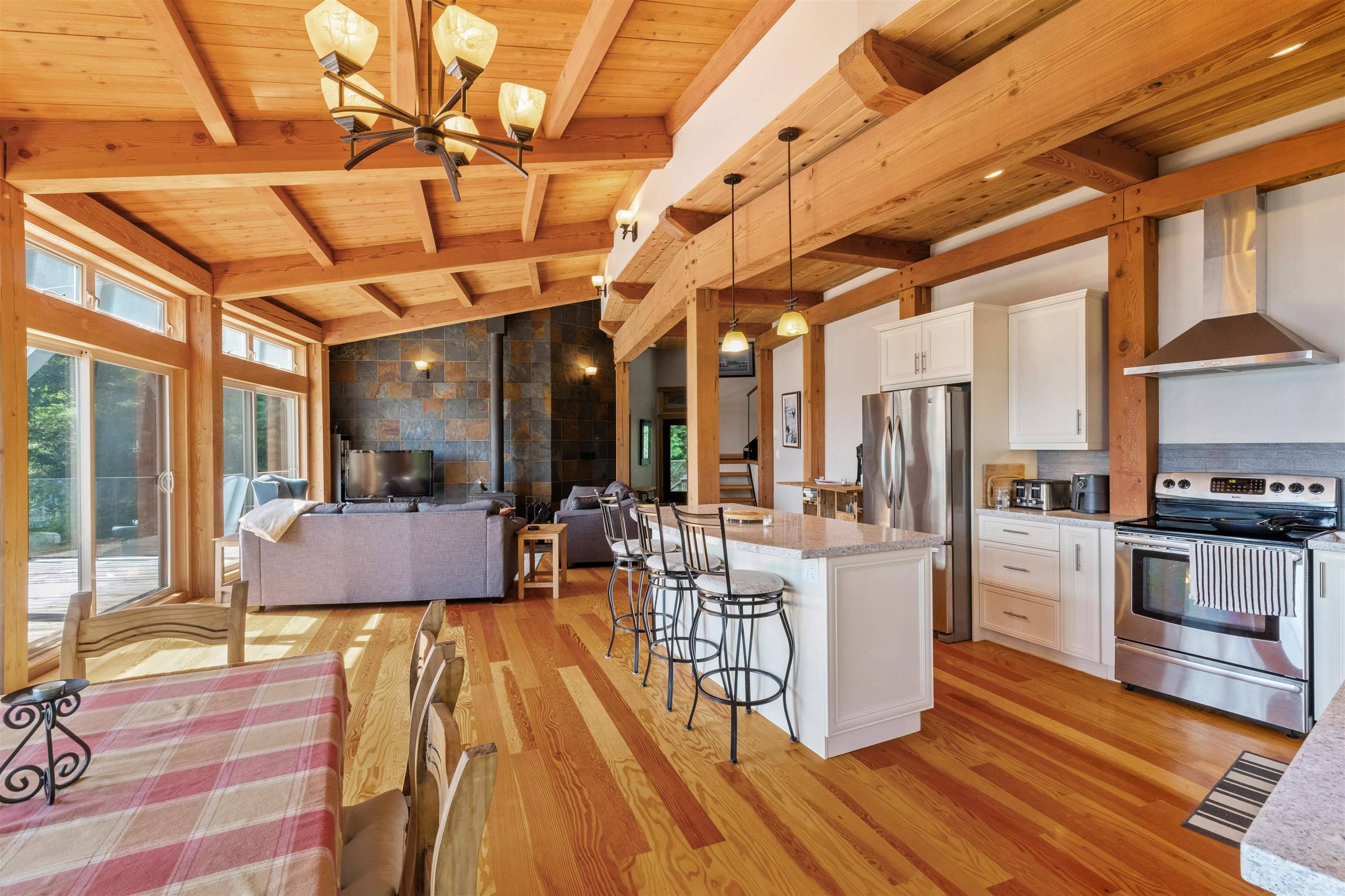 304 Esplanade RD Keats Island, BC V0N 1V0