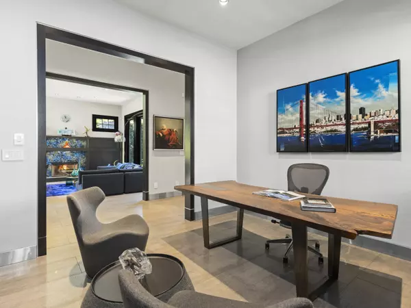 6448 Macdonald ST Vancouver, BC V6N 1E6