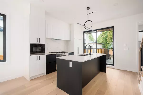 Vancouver, BC V6P 3V1,8088 Laurel ST