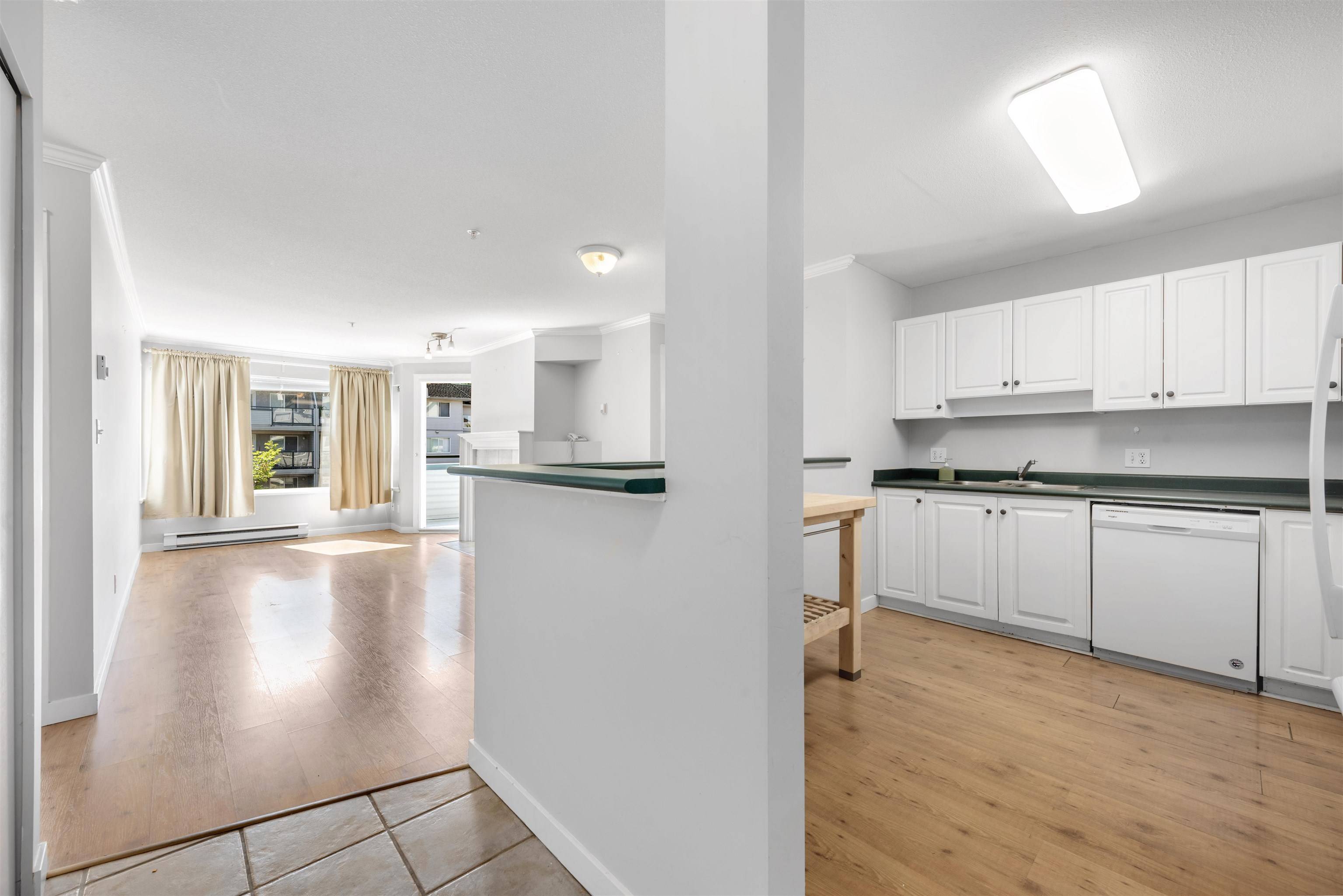 Abbotsford, BC V2S 8J3,33718 King RD #301