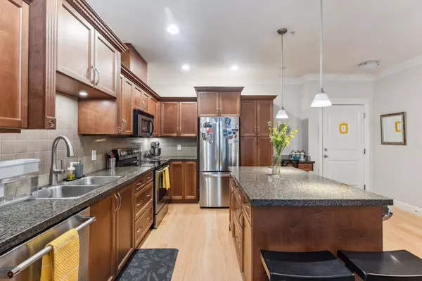 Maple Ridge, BC V2X 3H6,22150 Dewdney Trunk RD #106