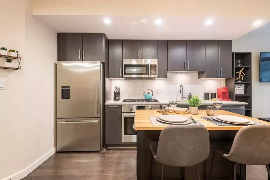 88 W 1st AVE #509, Vancouver, BC V5Y 0K2