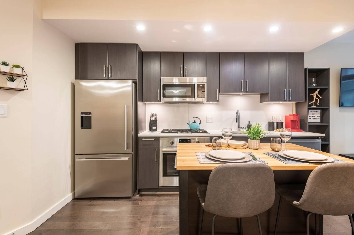 88 W 1st AVE #509, Vancouver, BC V5Y 0K2
