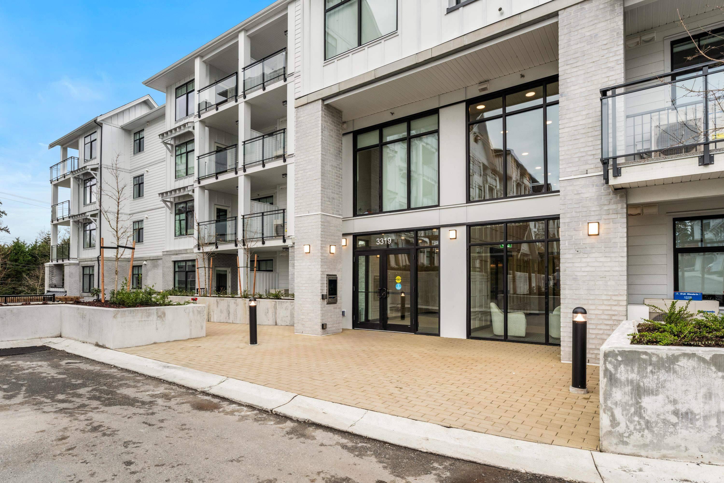 3317 148 ST #408 Surrey, BC V4P 0H9