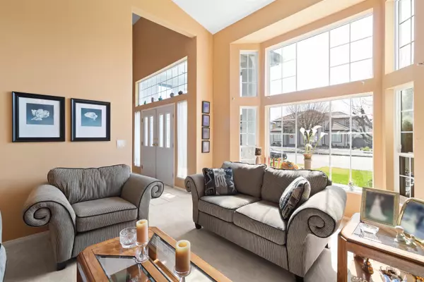Port Coquitlam, BC V3B 7T6,939 Riverside DR