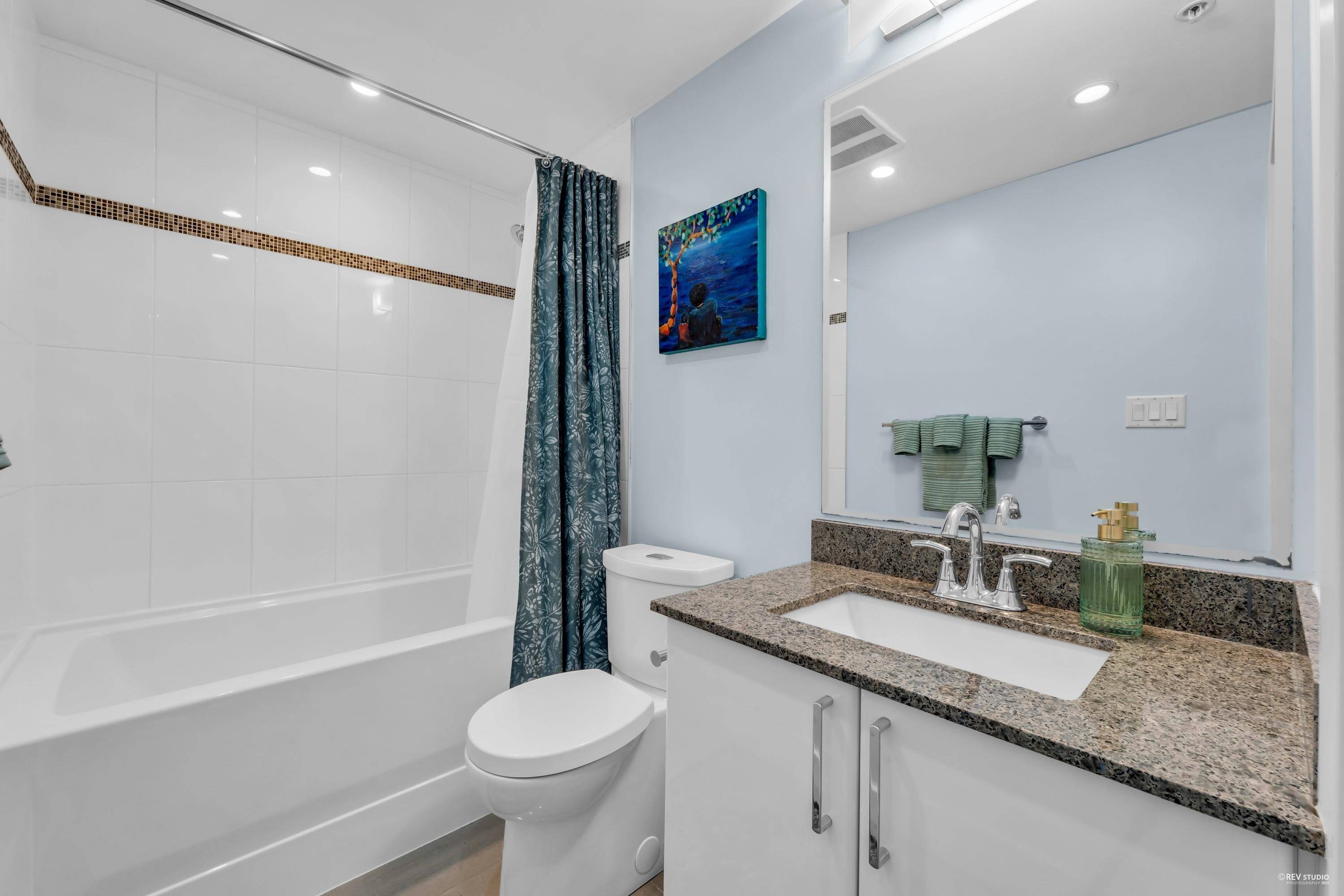 88 W 1st AVE #610 Vancouver, BC V5Y 0K2