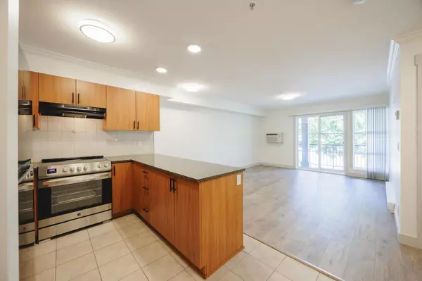 Surrey, BC V3S 1H1,17769 57 AVE #213