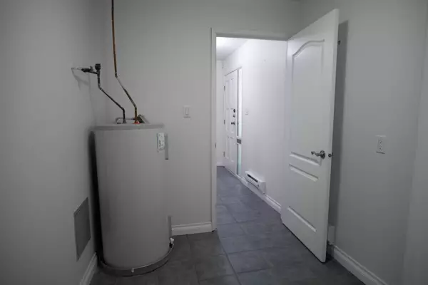 White Rock, BC V4B 4C4,1469 Merklin ST