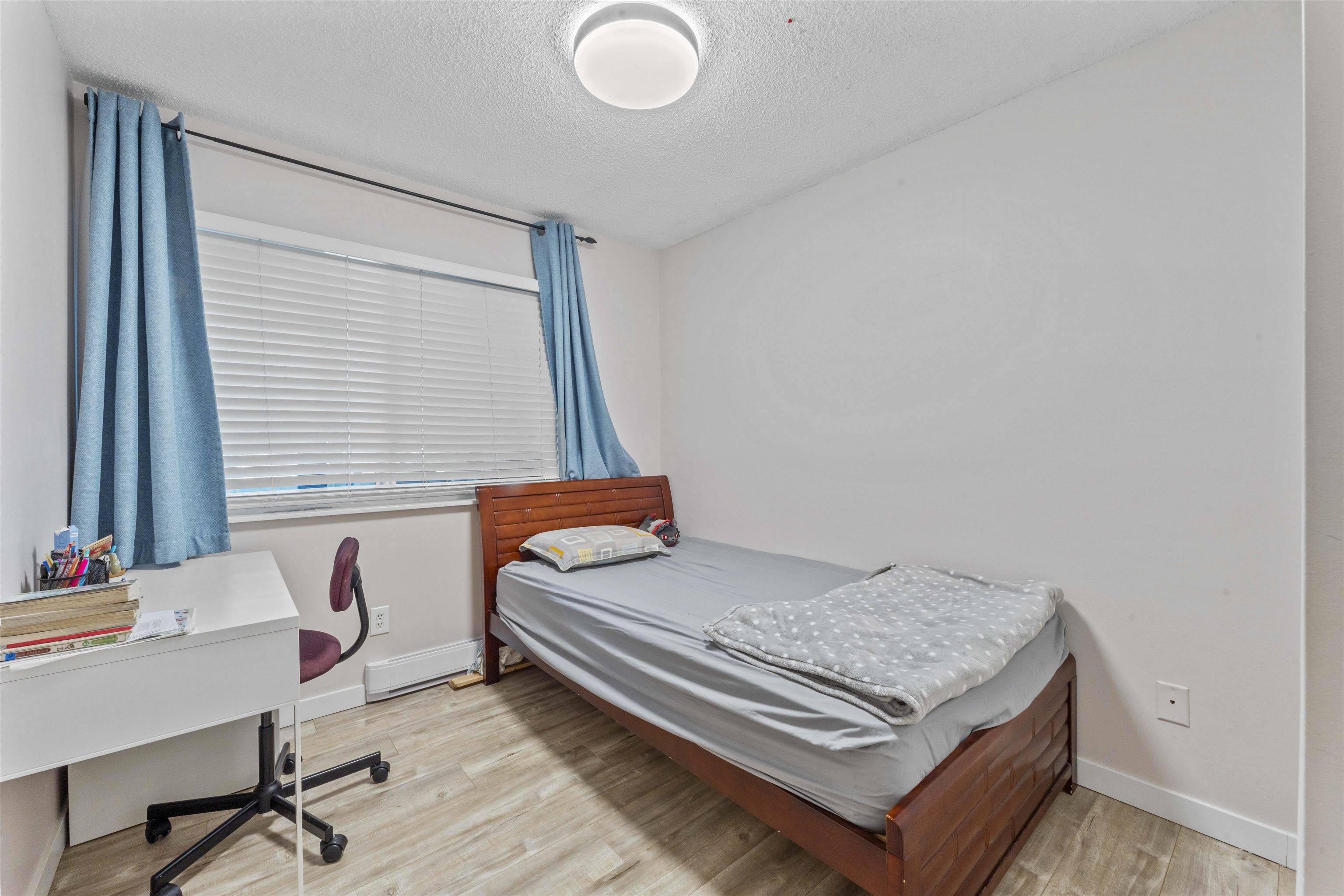 9890 Manchester DR #508 Burnaby, BC V3N 4R4