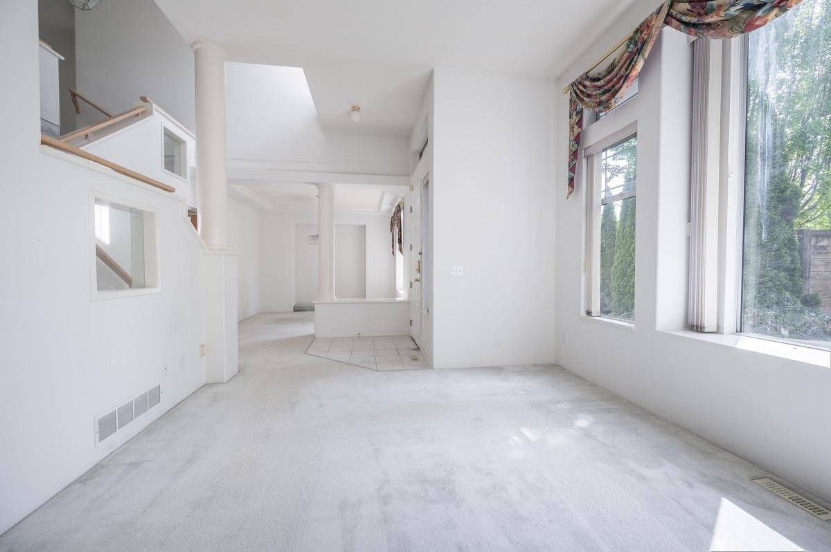 Port Coquitlam, BC V3B 3M8,2546 Coast Meridian RD