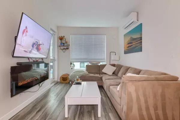 Langley, BC V2Y 4J9,20356 72b AVE #307