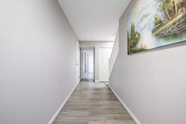Surrey, BC V3W 1P5,12040 68 AVE #27