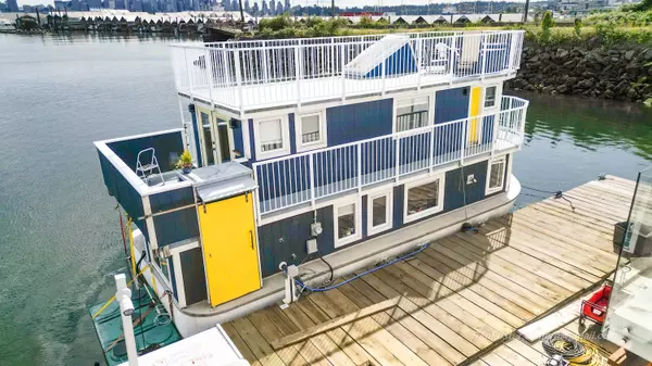 North Vancouver, BC V7M 1A4,415 W Esplanade AVE