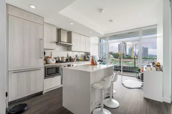 Burnaby, BC V5C 0M2,2351 Beta AVE #603