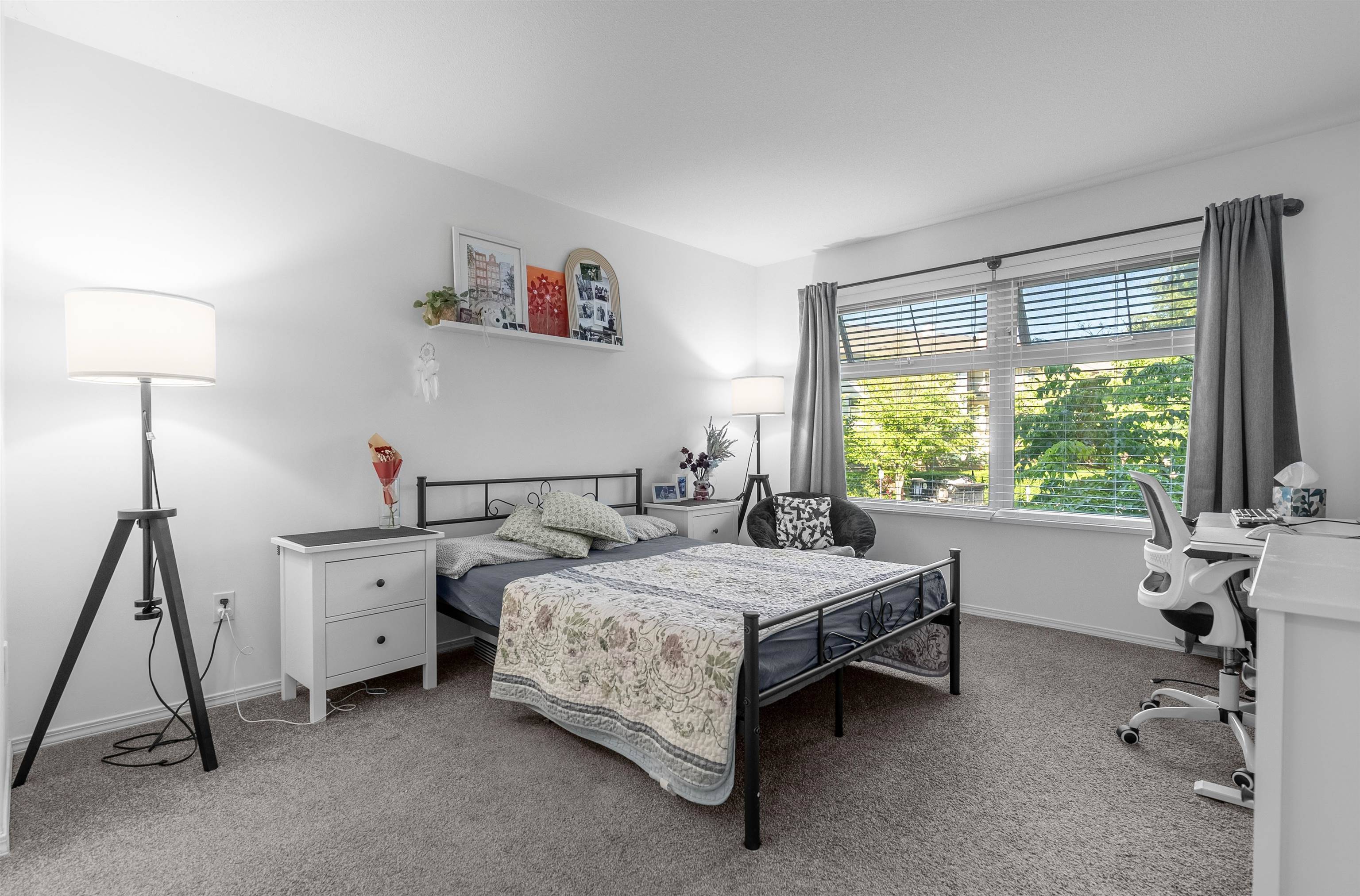 15220 Guildford DR #201 Surrey, BC V3R 0Y6