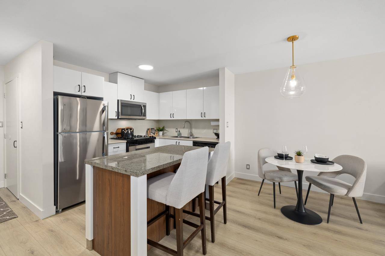 175 W 1st ST #109 North Vancouver, BC V7M 2N9