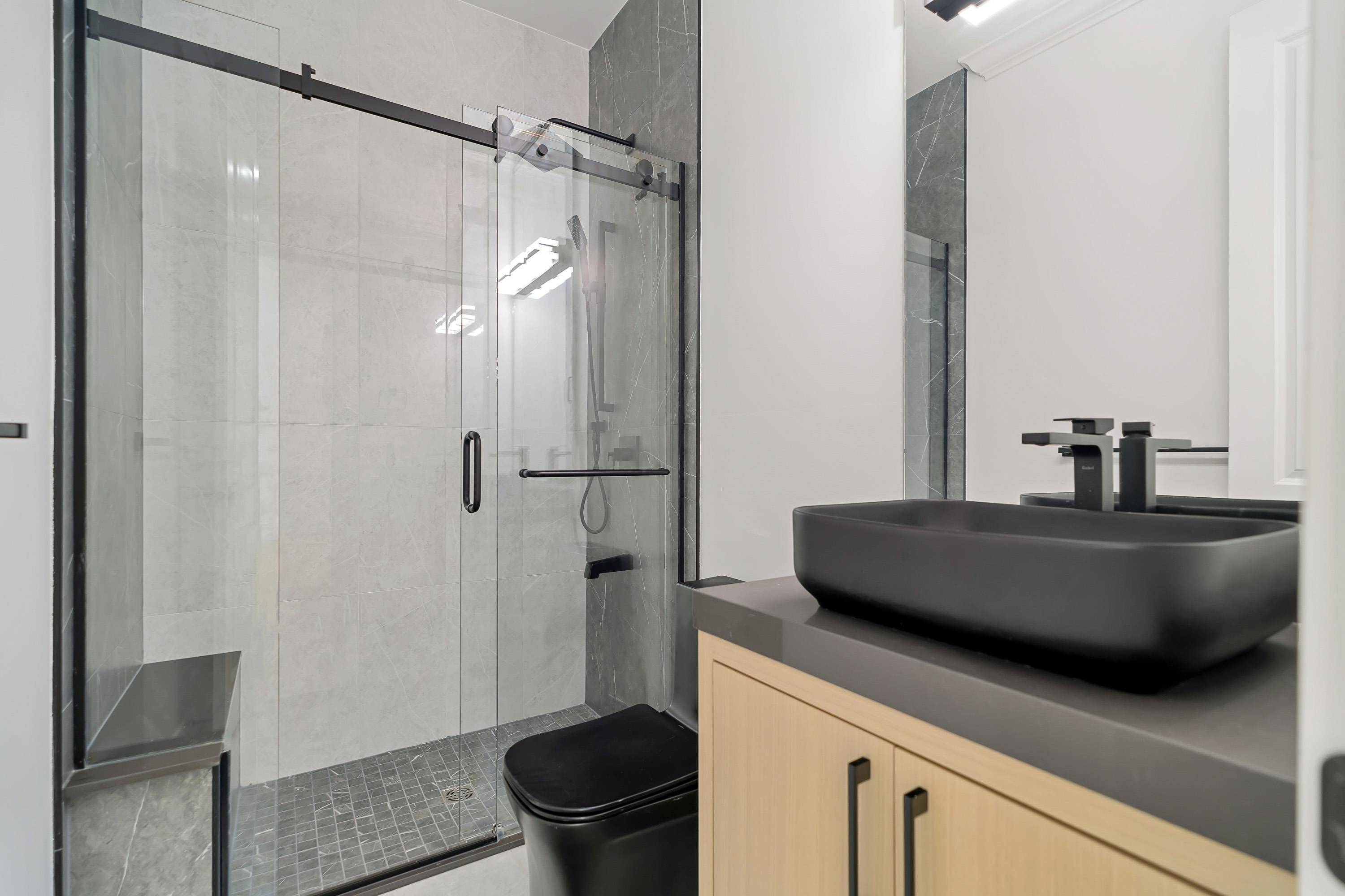 17226 59 AVE Surrey, BC V3S 3Z6