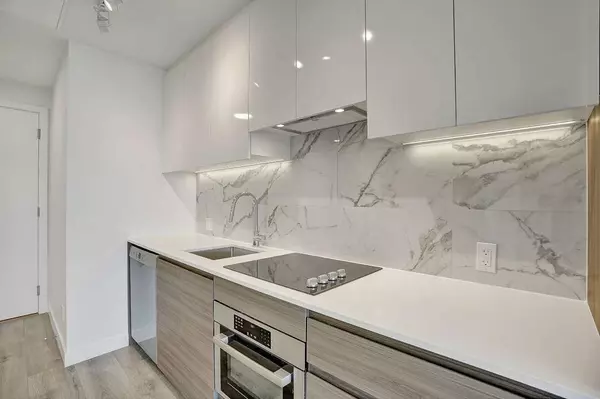 Surrey, BC V3T 0S3,10626 City Pkwy #1202