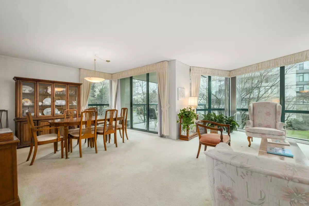 West Vancouver, BC V7T 1H7,1427 Duchess AVE #101