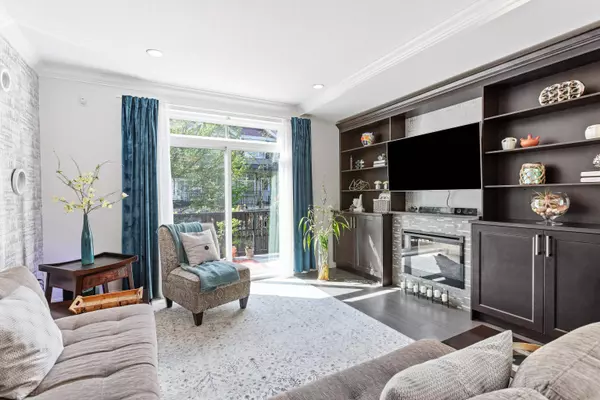 Surrey, BC V3Z 6T5,3039 156 ST #20