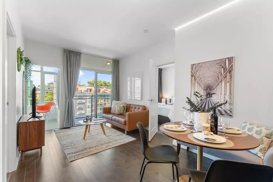 88 W 1st AVE #905, Vancouver, BC V5Y 0K2