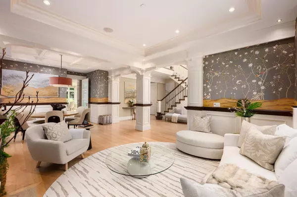 4688 W 3rd AVE Vancouver, BC V6R 1N4