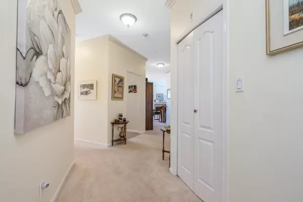 Ladner, BC V4K 1R9,4753 River Road West #309