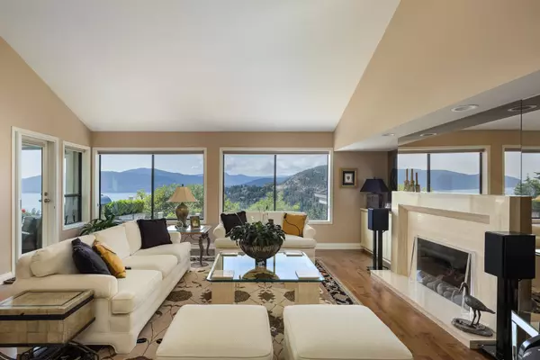 West Vancouver, BC V7W 2E7,5267 Aspen DR