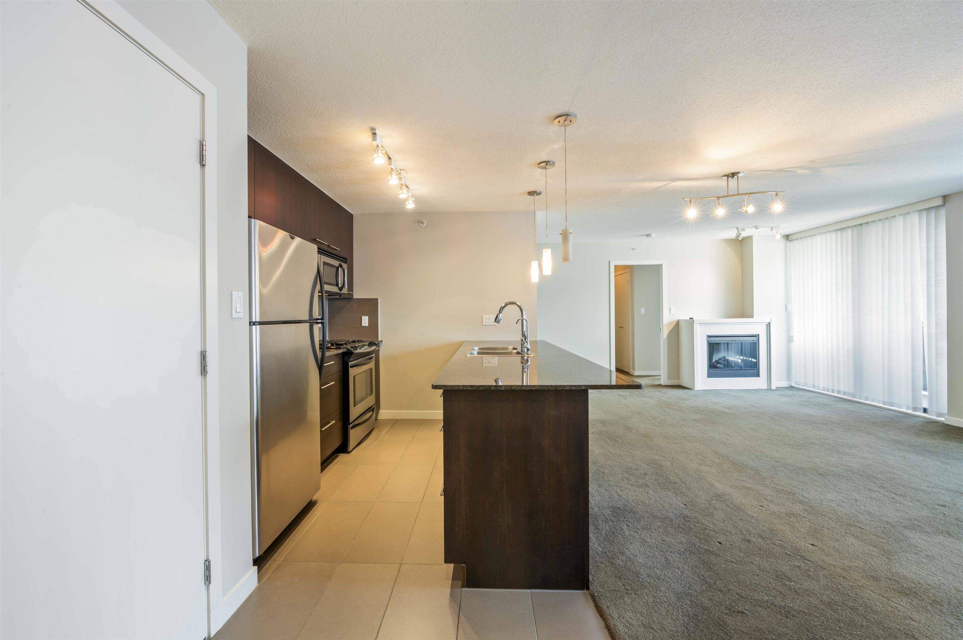 2979 Glen DR #501 Coquitlam, BC V3B 0B2