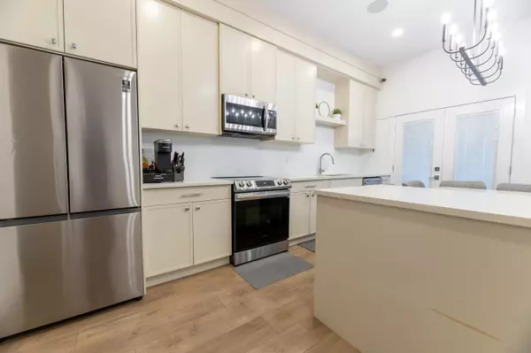 Surrey, BC V3X 1C8,5960 142nd ST #16