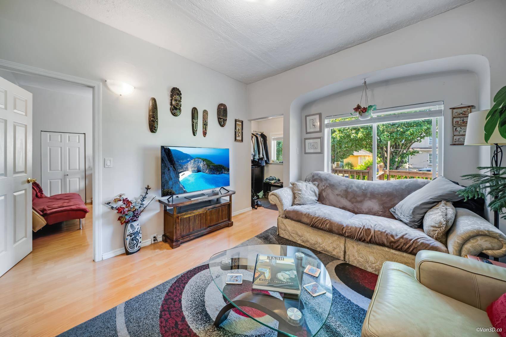 3340 Adanac ST Vancouver, BC V5K 2P3