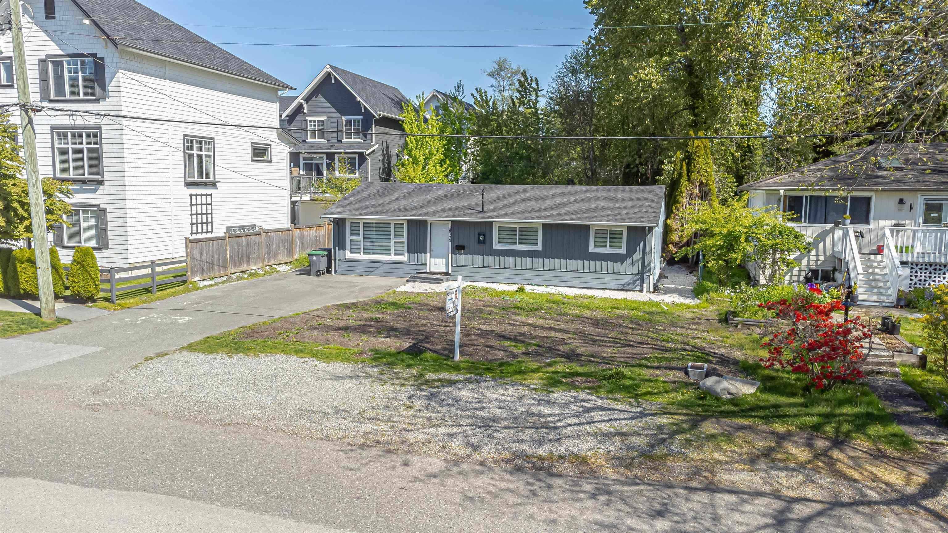 16373 15 AVE, Surrey, BC V4A 1L4