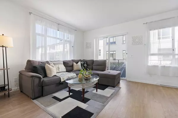 Surrey, BC V4N 6S1,16525 Watson DR #601