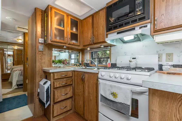 Columbia Valley, BC V2R 4X4,1650 Columbia Valley RD #19