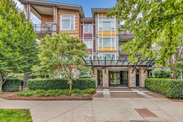 13740 75a AVE #202, Surrey, BC V3W 0E8