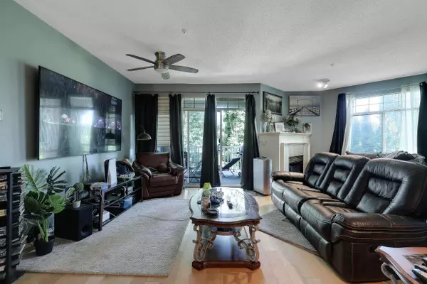 Langley, BC V3A 8L5,20897 57 AVE #206