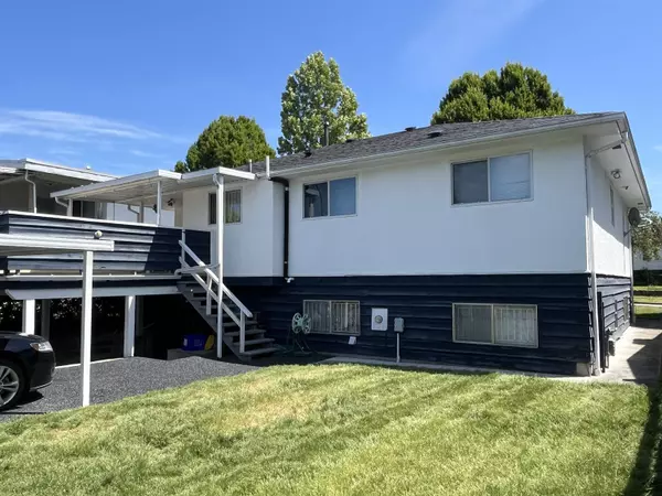 Vancouver, BC V5S 2C5,2750 Rosemont DR