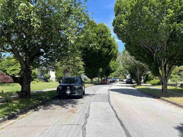 Vancouver, BC V5S 2C5,2750 Rosemont DR