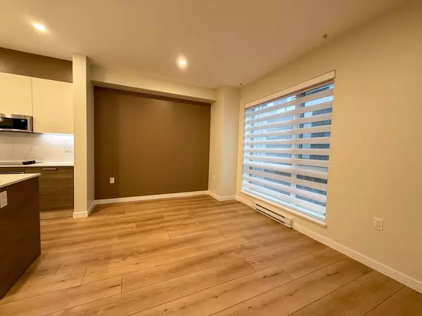 Vancouver, BC V5N 4R8,2070 E 20th AVE #G20