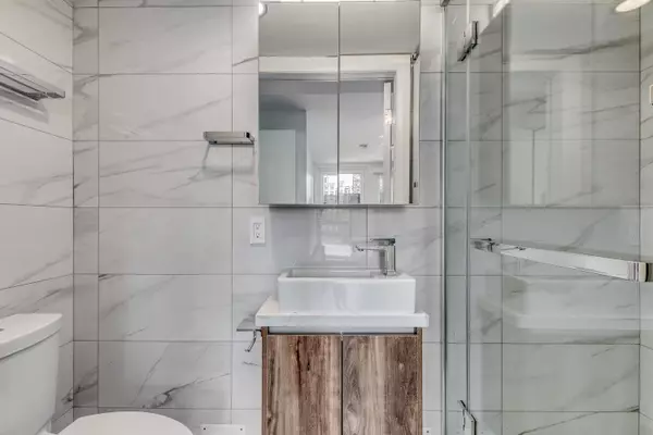 1168 Pendrell Street #402 Vancouver, BC V6E 1L4