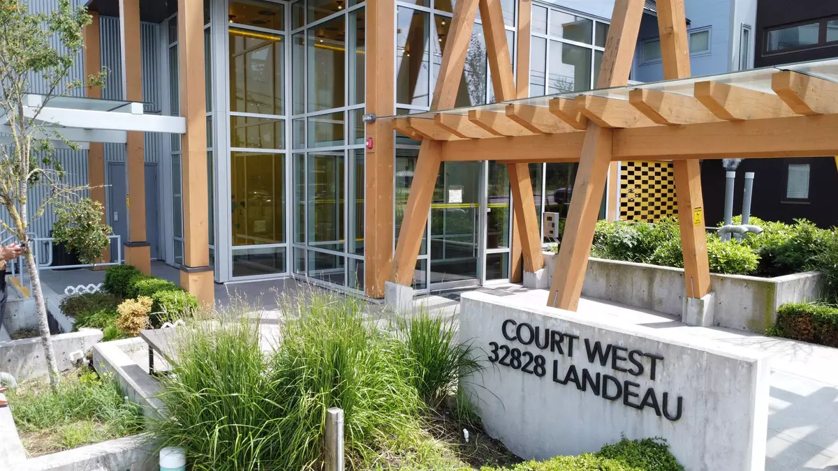 Abbotsford, BC V2S 0M6,32828 Landeau PL #507