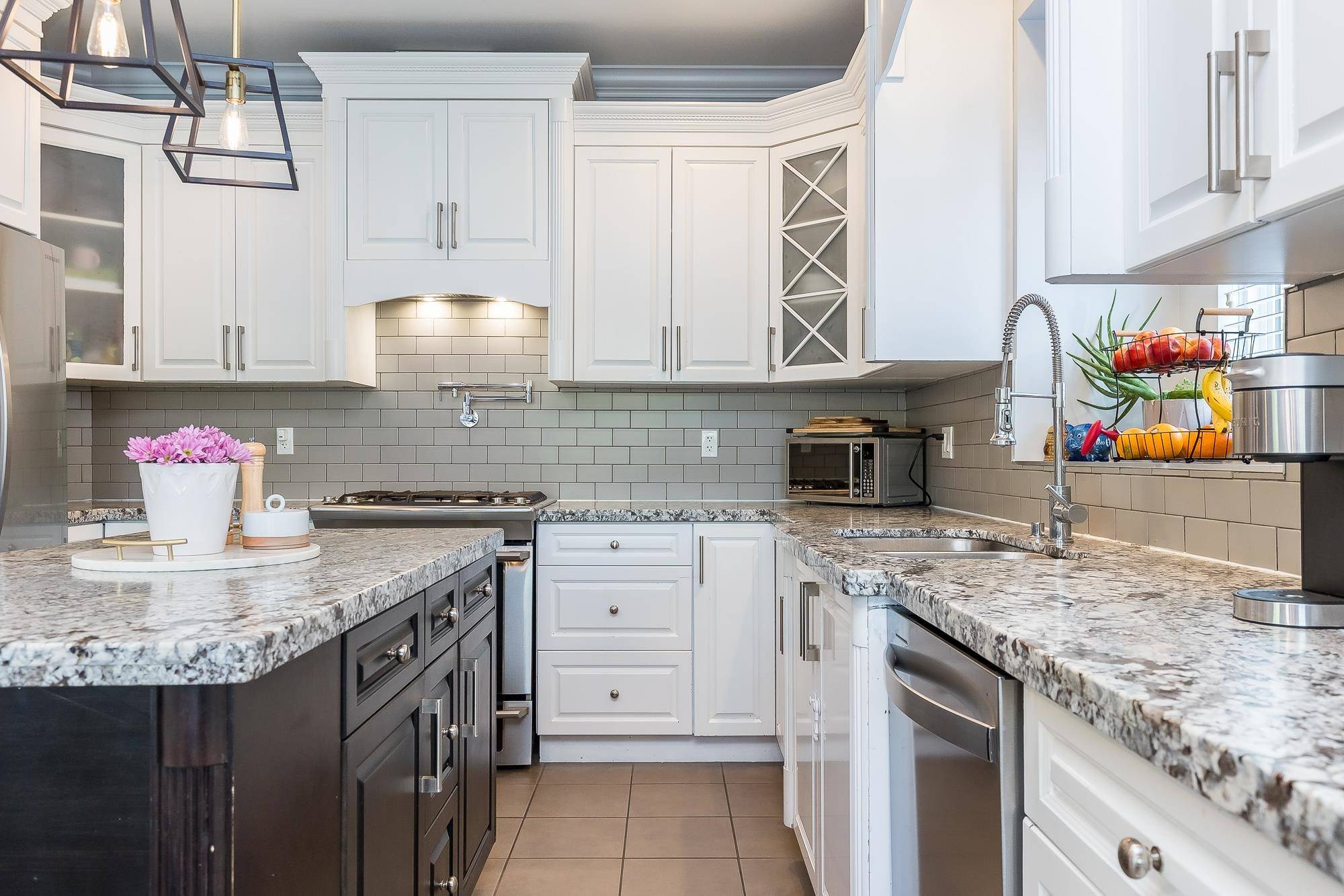 2711 Carriage CT Abbotsford, BC V4X 0A3