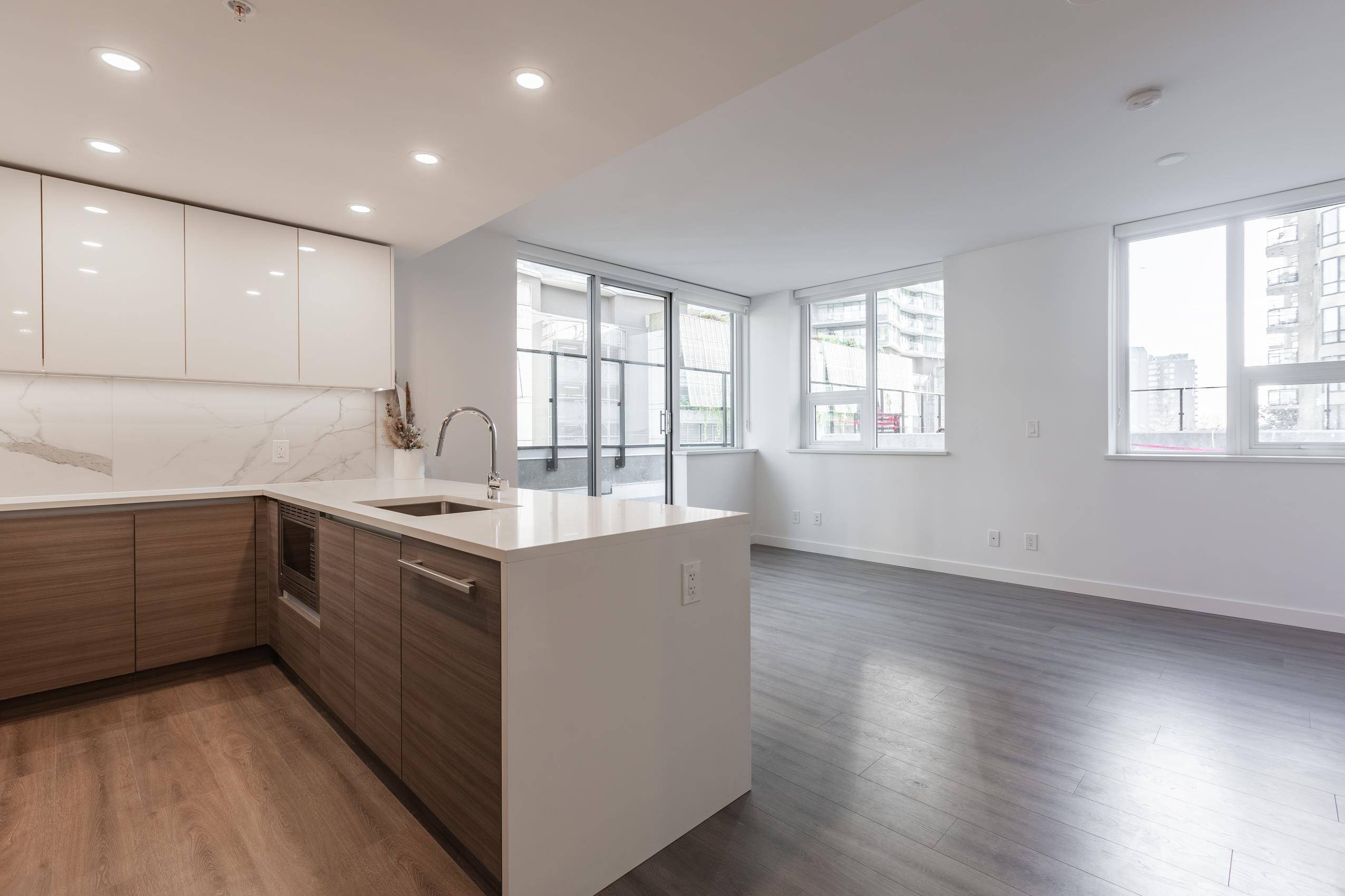 823 Carnarvon ST #509 New Westminster, BC V3M 1E9