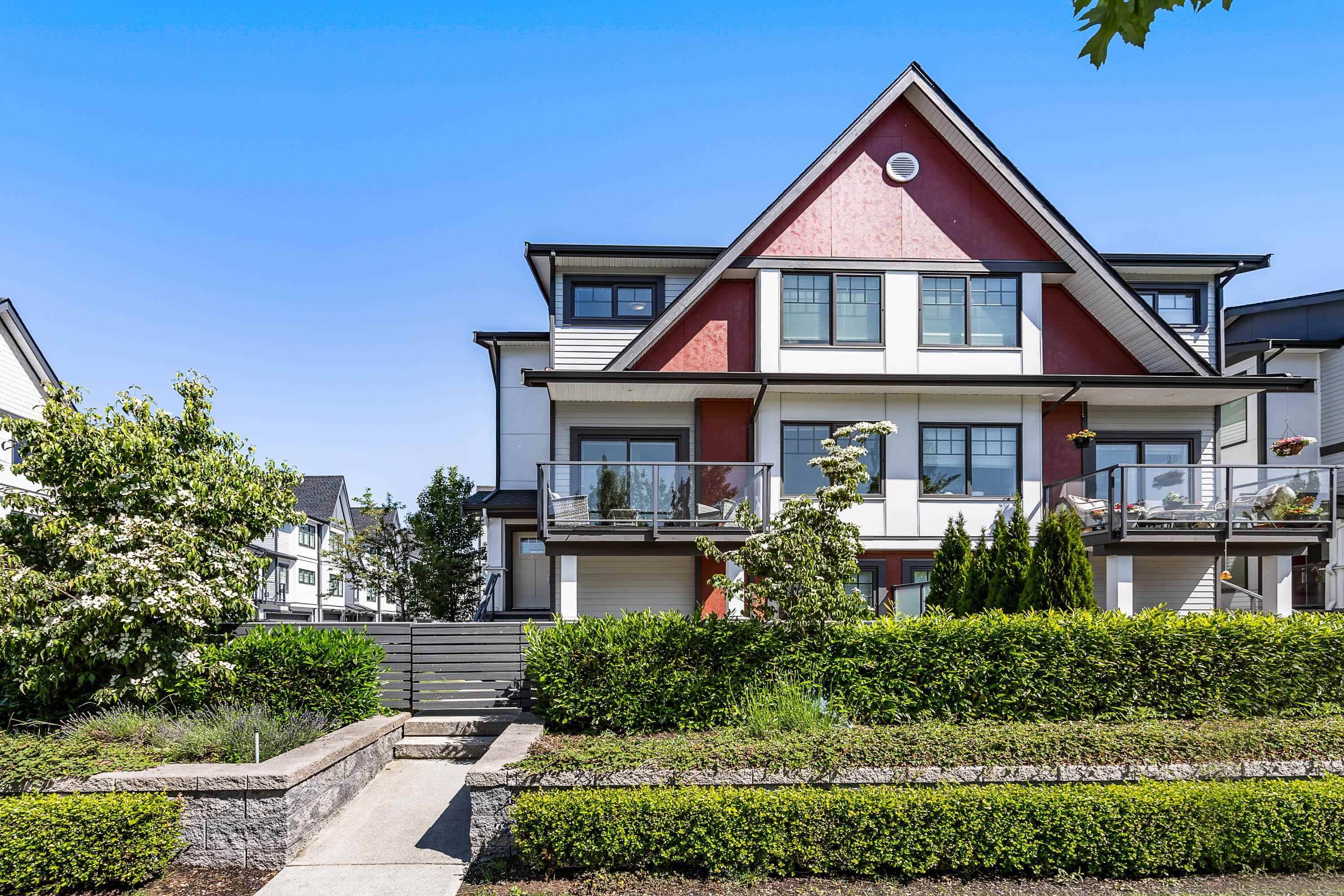 Pitt Meadows, BC V3Y 0G6,19451 Sutton AVE #1